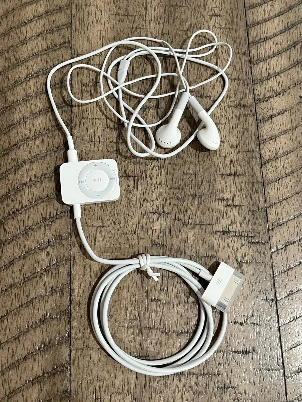 Apple iPod A1187 FM Radio Remote 2007, Authentic 4th Gen Mini White w/ Ear Buds